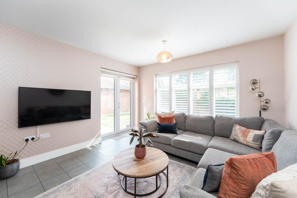 House in Redhill - View 3