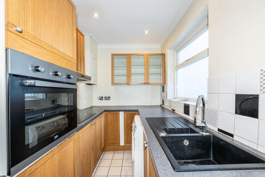 Studio house on Snarsgate Street, North Kensington, W10, £925,000