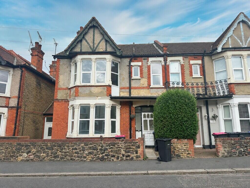 Main image of property: Silverdale Avenue, Westcliff On Sea