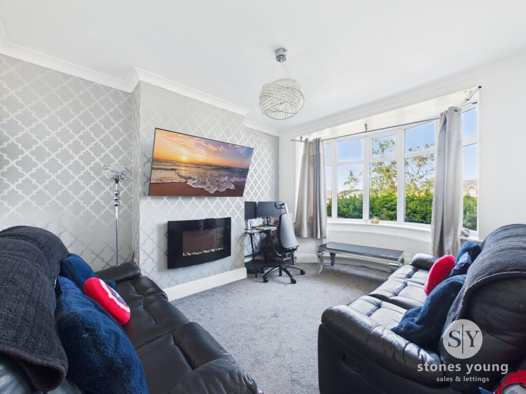 Yew Tree Drive, Blackburn, BB2 photo 3