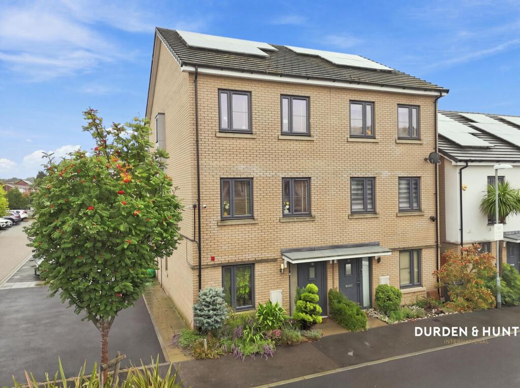 Main image of property: Reservoir Way, Hainault, IG6