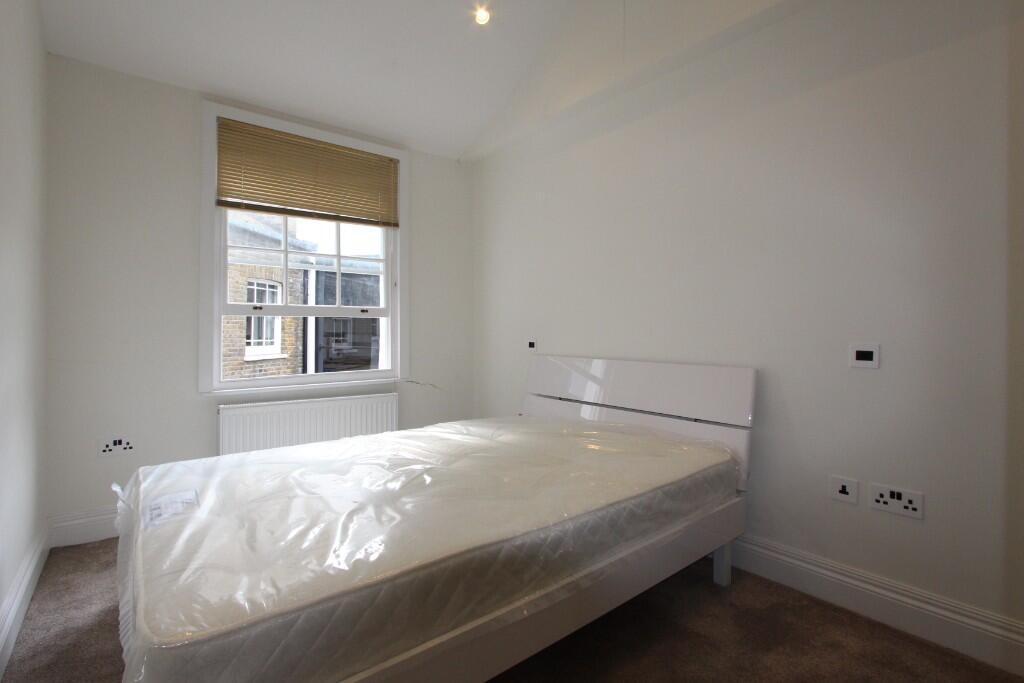 3 bedroom mews property for rent