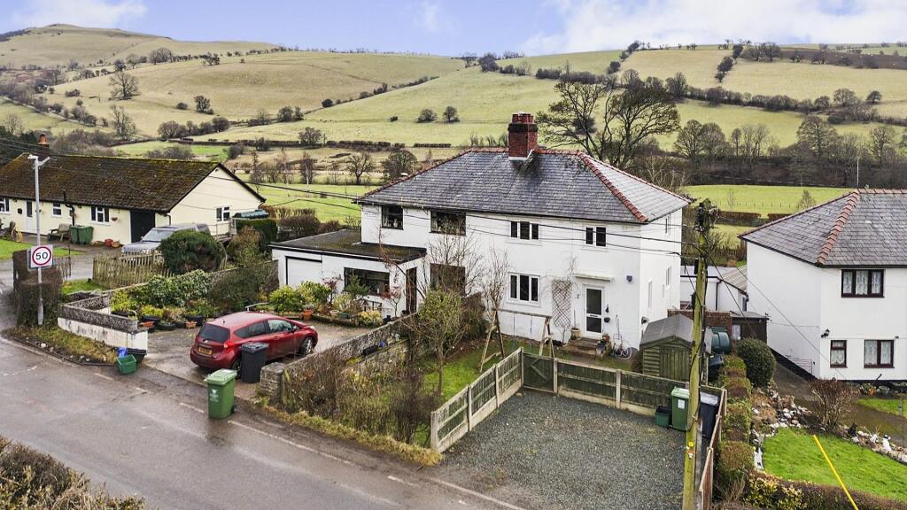 Main image of property: Maes Einion, Tregeiriog