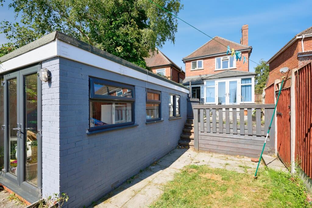 House in Dudley, West Midlands - View 4