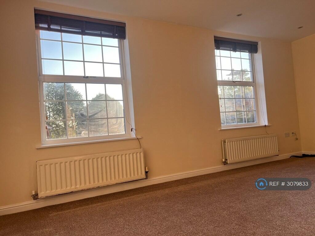 Apartment in Redhill - View 4