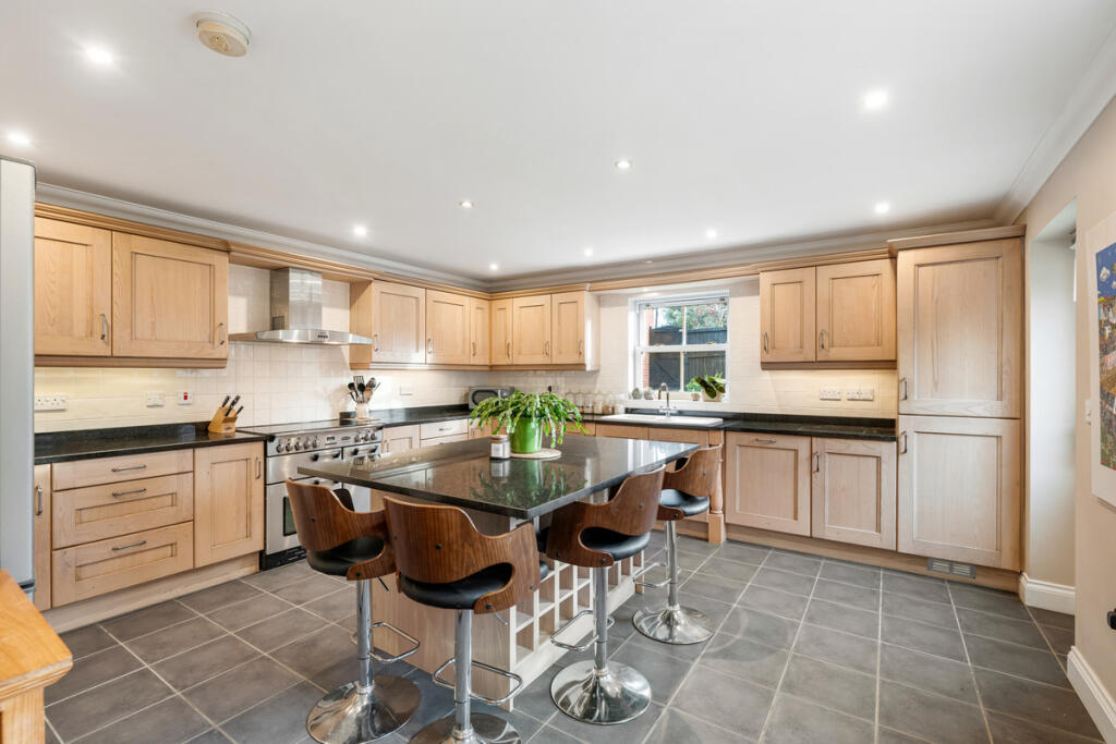 Bourne Road, Folkngham, NG34 photo 2