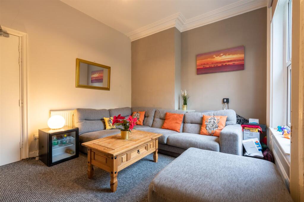 Main image of property: Tapton House Road, Sheffield