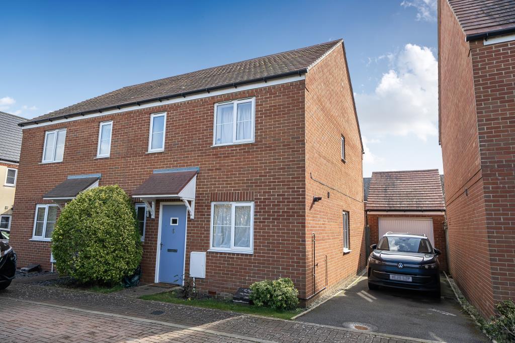 Main image of property: Banbury, Oxfordshire, OX15
