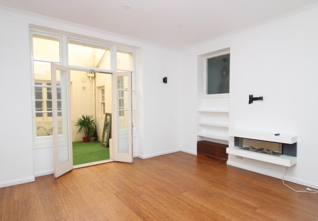 Apartment in Brighton - View 5