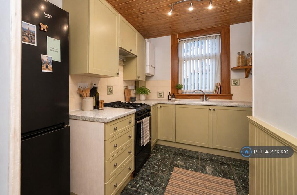 Apartment in Kirkcaldy, Fife - More