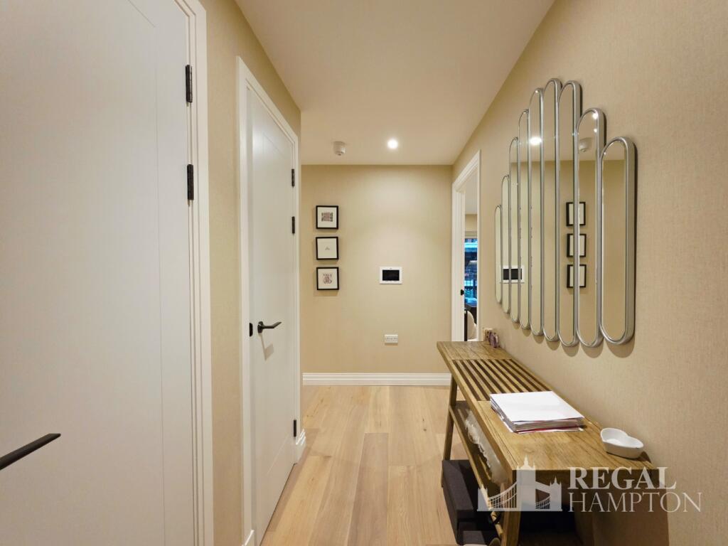 Apartment in London - View 5