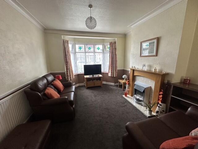 Woodlands Avenue, Chadwell Heath, Barking And Dagenham photo 3