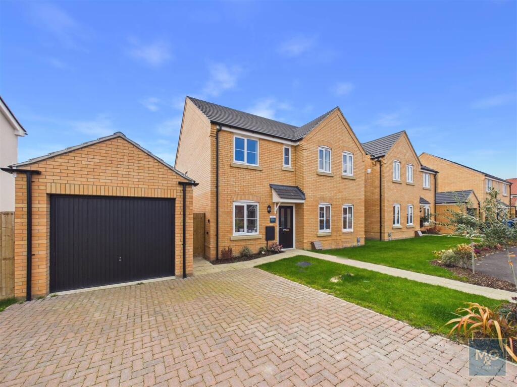 4-bed detached on Glebe Drive, Exning, £480,000