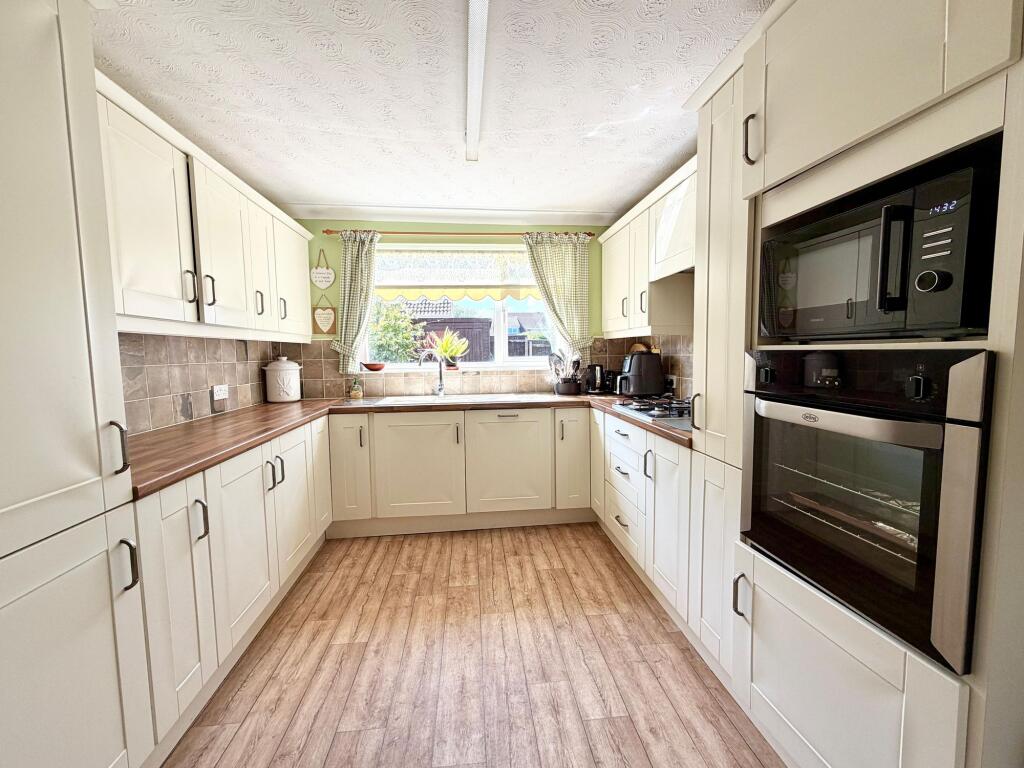 House in Grimsby, Weelsby - View 2