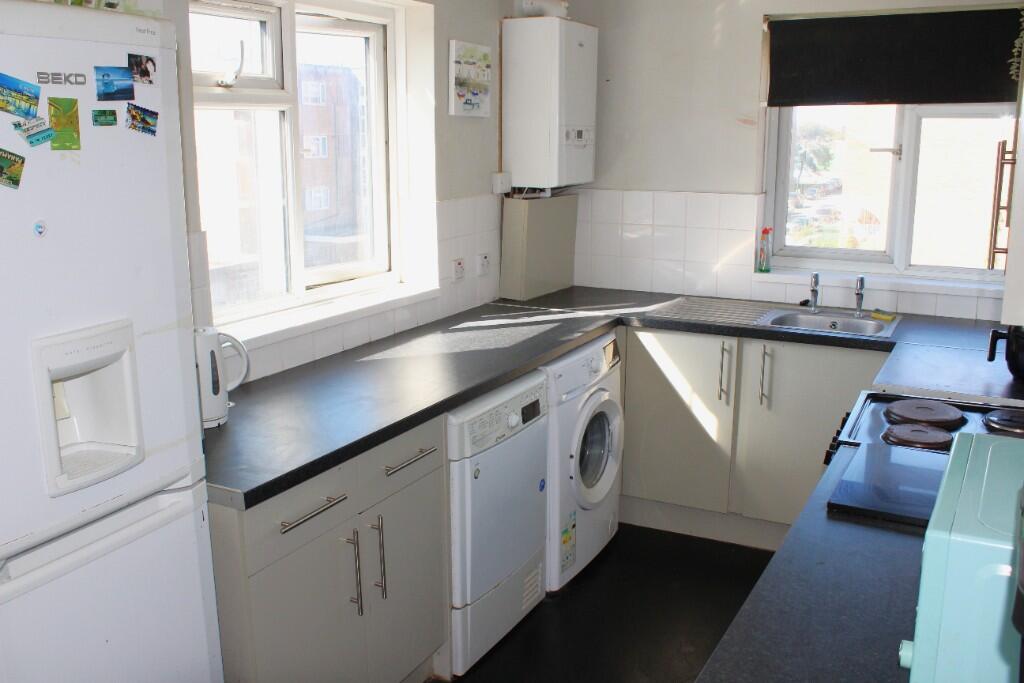 Apartment in Adur, West Sussex - View 4