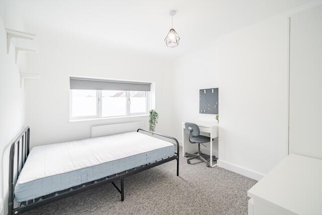 3 bedroom semi-detached house for rent