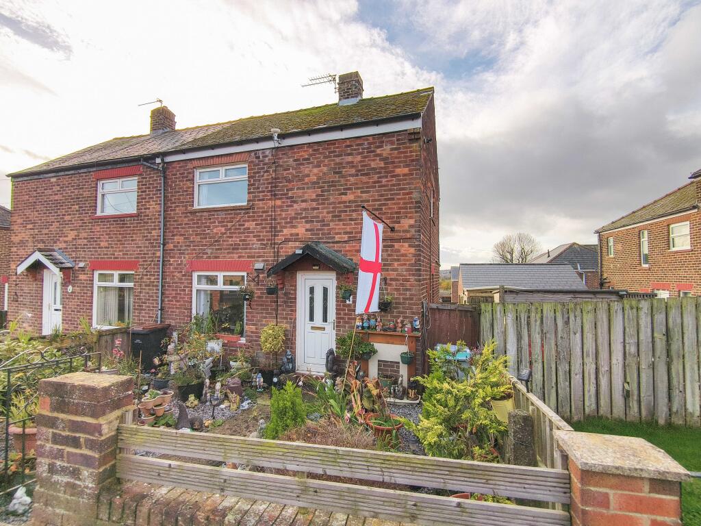 2-bed semi-detached on Willow Crescent, Consett, DH8, £70,000