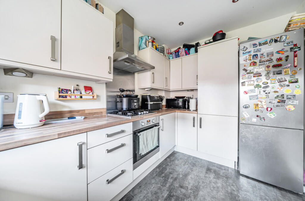 Gull Lane, Bracknell, Berkshire photo 5