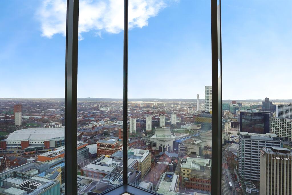 Apartment in Birmingham, West Midlands - View 3