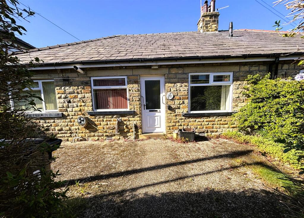 2-bed semi-detached on Well Grove, Hove Edge, Brighouse HD6, £250,000