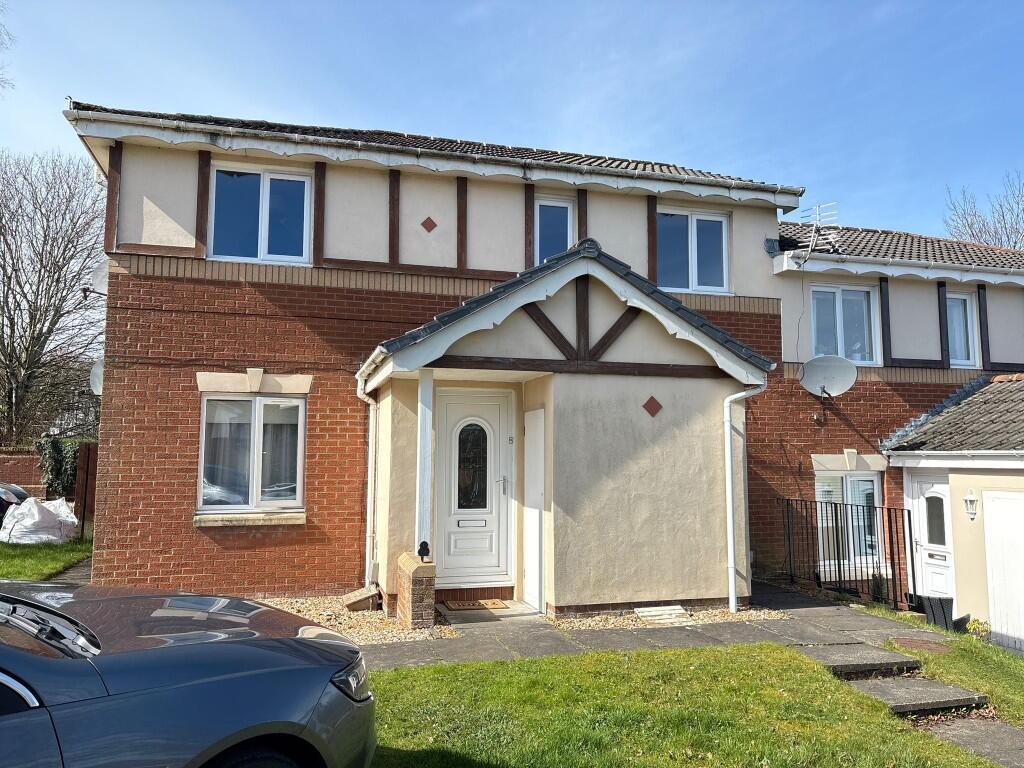 Main image of property: Darragh Green, ML2