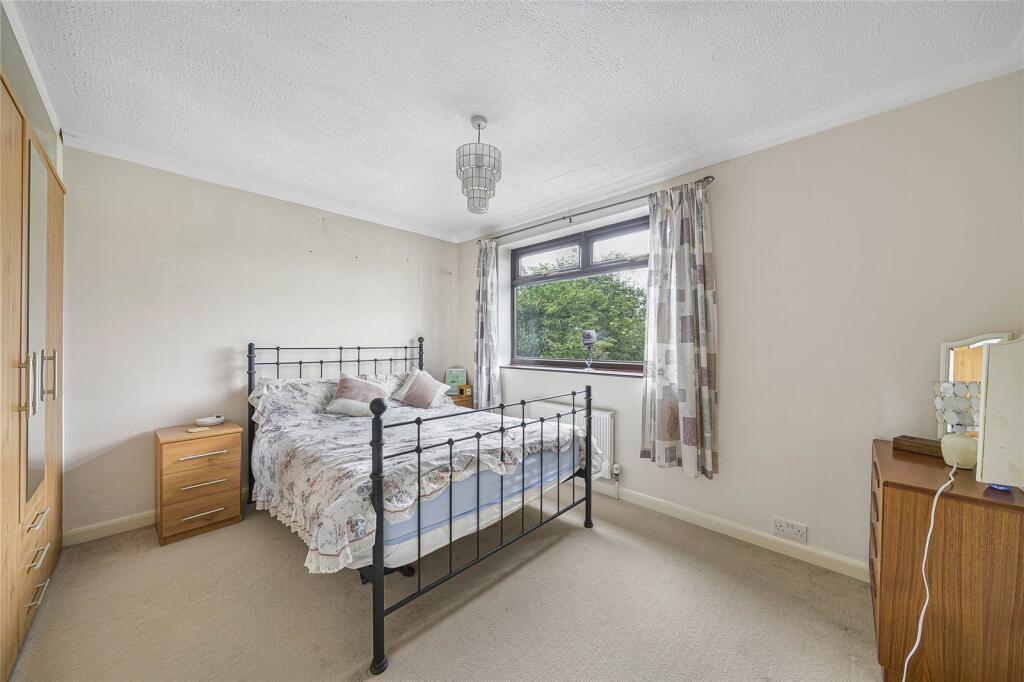 House in Dartford, Stone - View 4