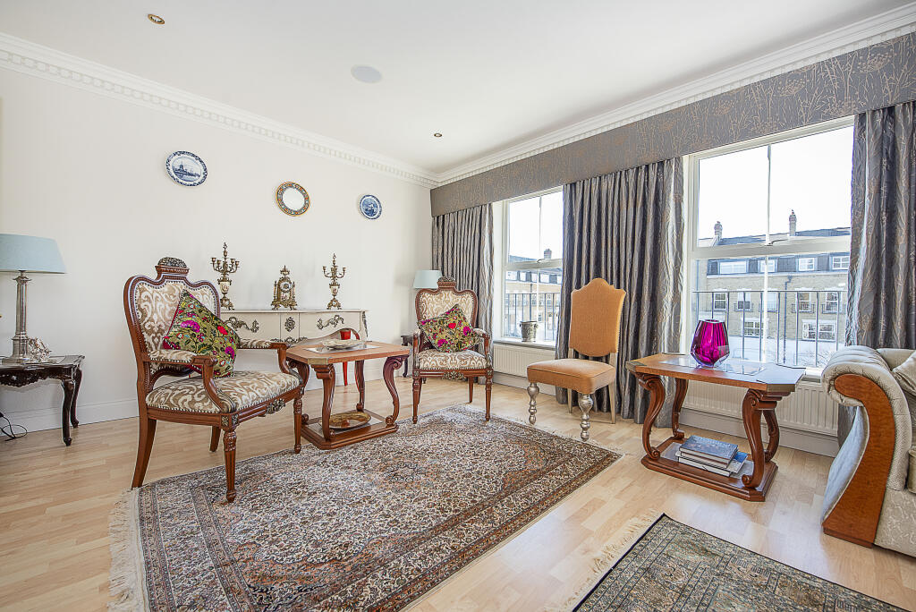 House in Kingston upon Thames - View 2