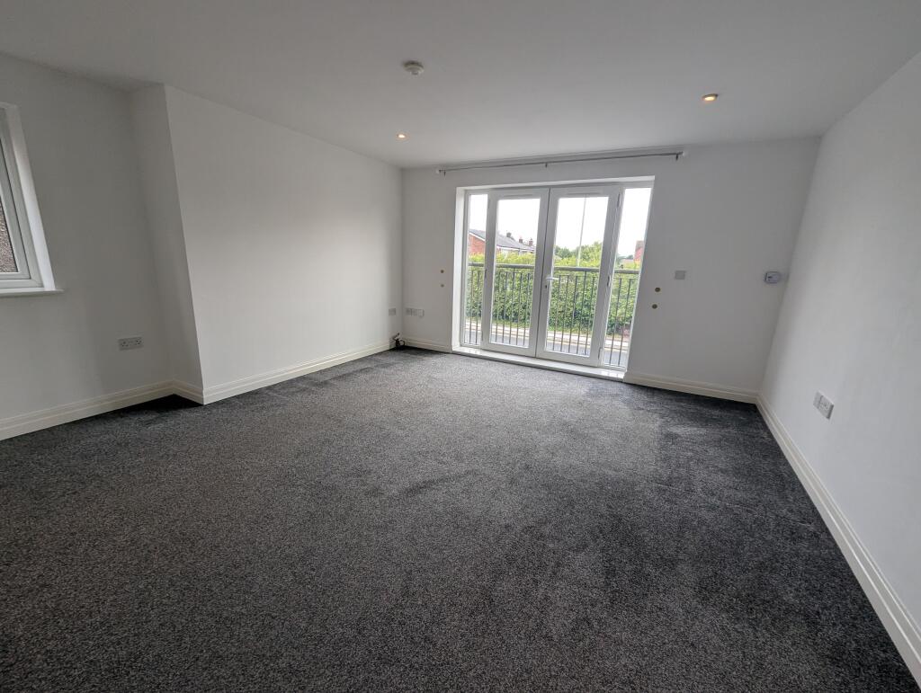 Apartment in Bolton, New Bury - View 5