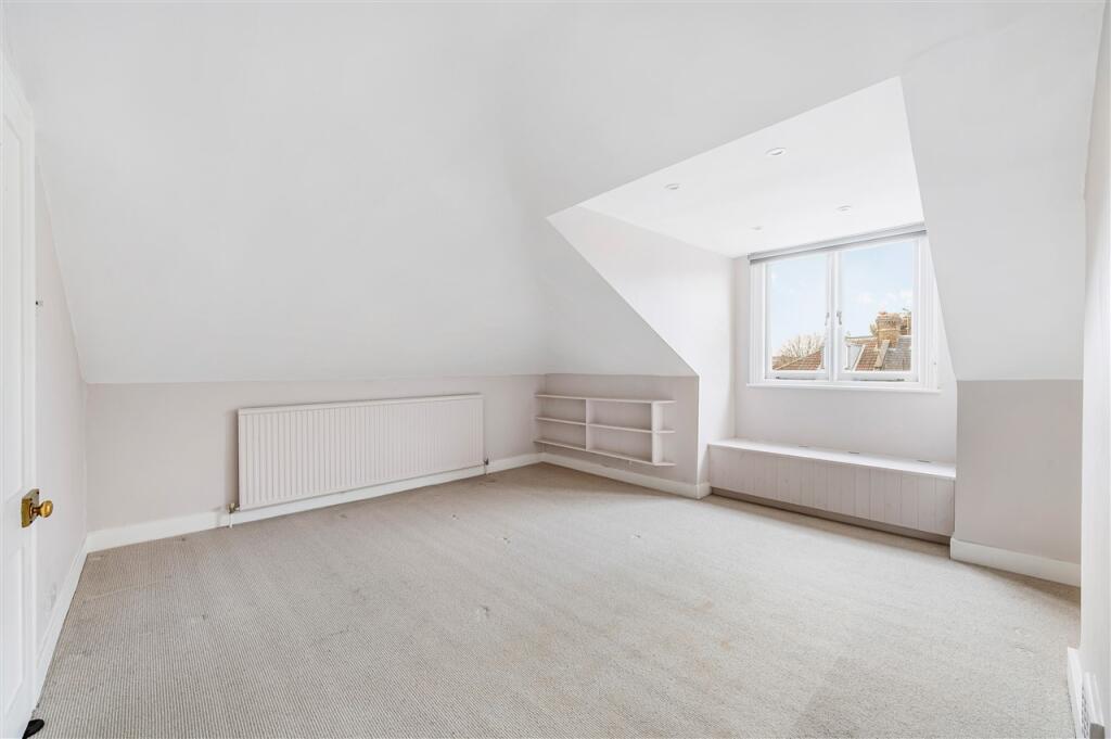 Apartment in London - More
