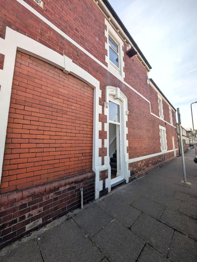 Apartment in Cardiff, Grangetown - View 5