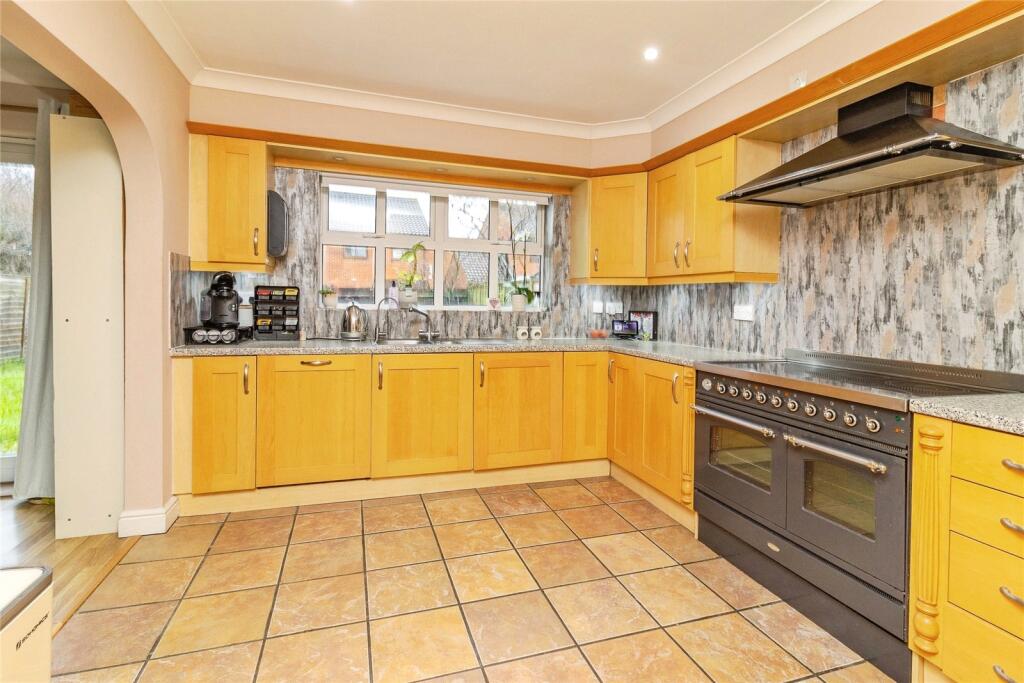 House in Milton Keynes, Monkston, Kents Hill, Monkston and Brinklow - View 4