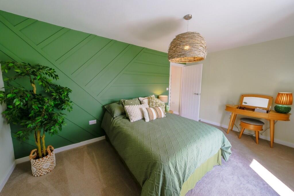 House in Lincoln, Lincolnshire - More