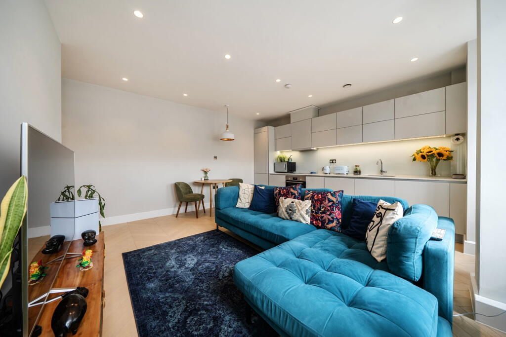 Apartment in Tonbridge - View 5