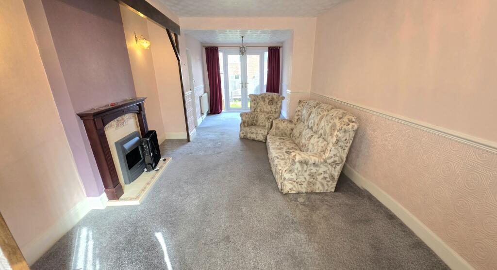 House in Tameside, Greater Manchester - More