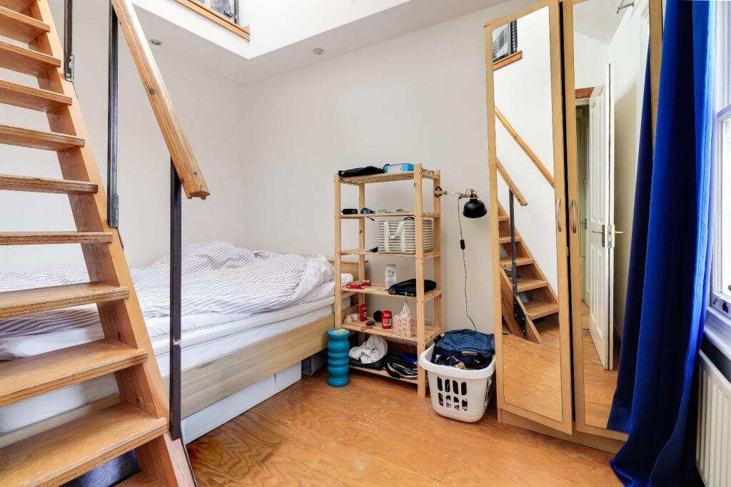 House in Cambridge - More