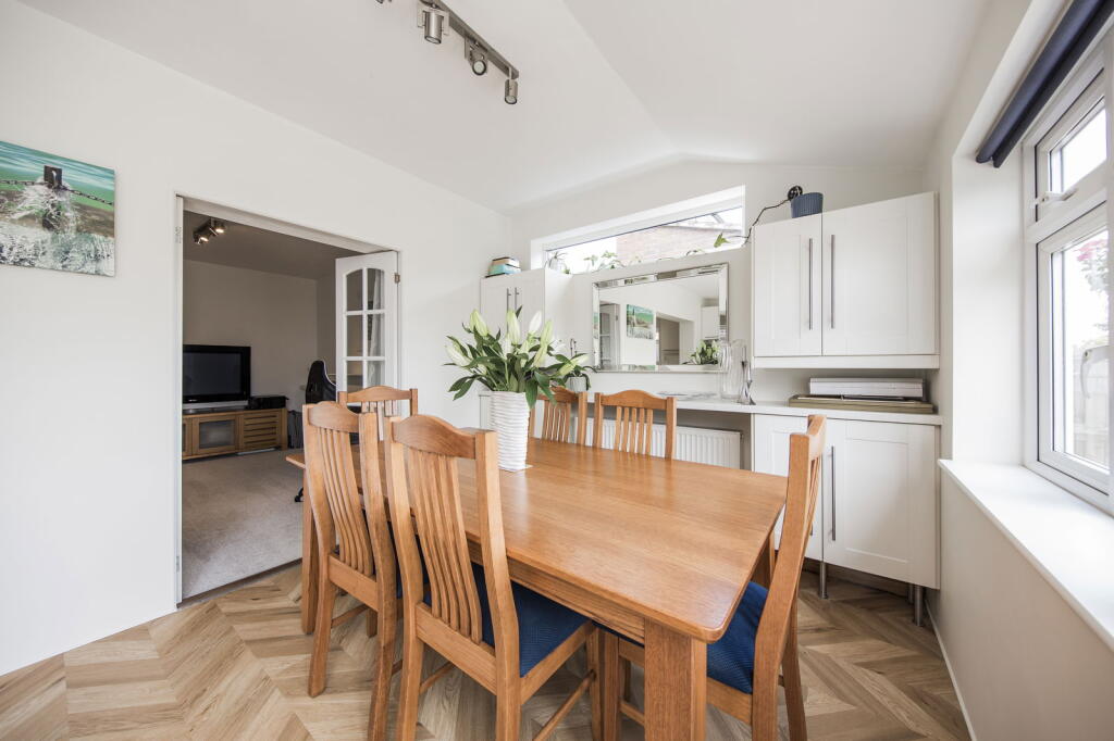 House in Tunbridge Wells, Kent - View 3