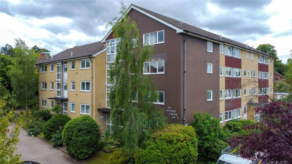 Main image of property: Queens Lawns, 48 Alexandra Road, Reading, Berkshire, RG1