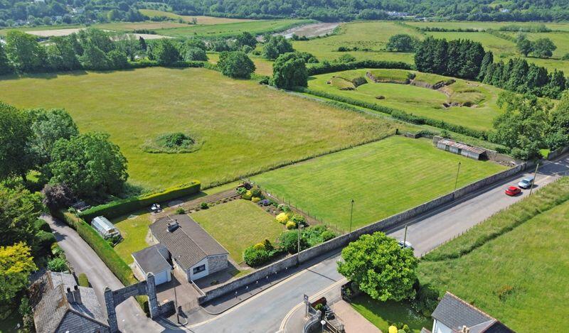 3-bed detached on Broadway, Caerleon, £499,000