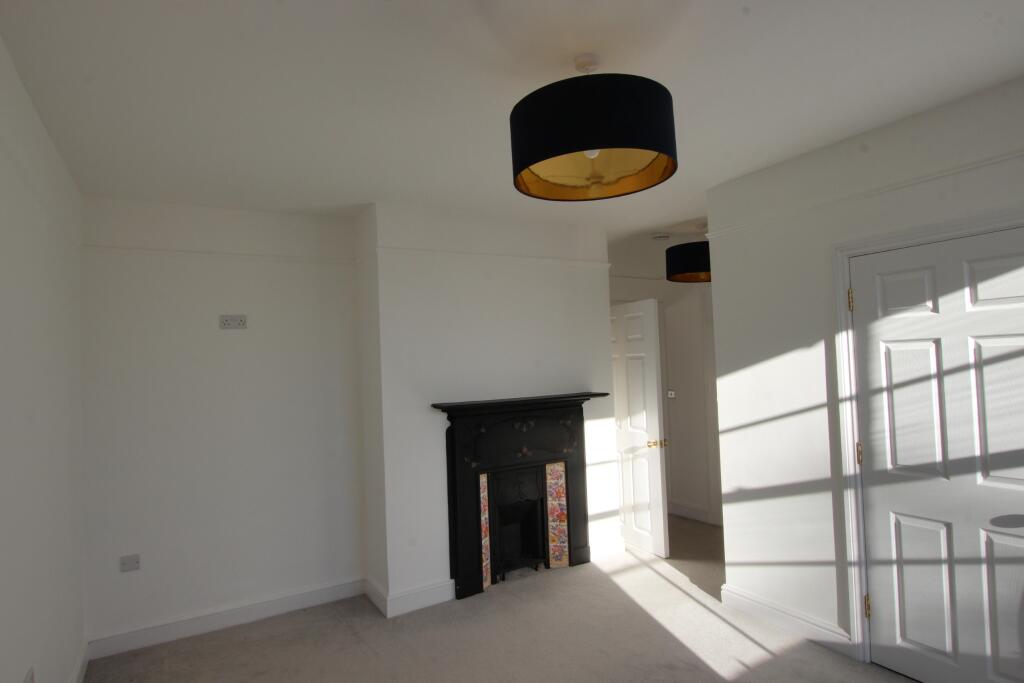 Apartment in Portsmouth - View 5