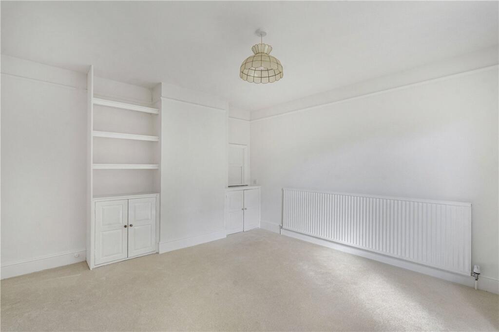 House in Swindon - View 5