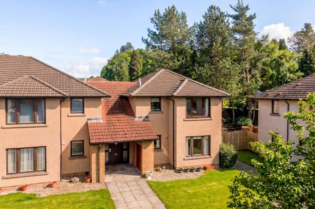 Main image of property: 6 Naughton Place, Dundee, DD2 2JR