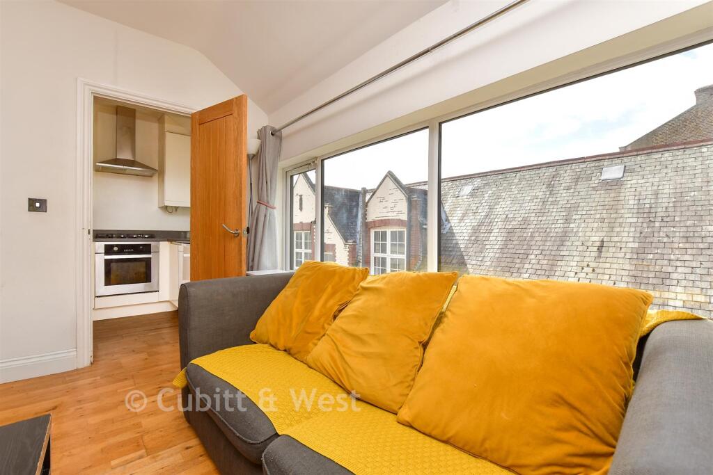 Apartment in London, Carshalton Beeches - More