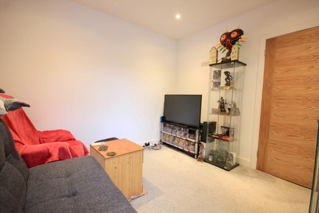 Apartment in Poole, Upper Parkstone - View 2