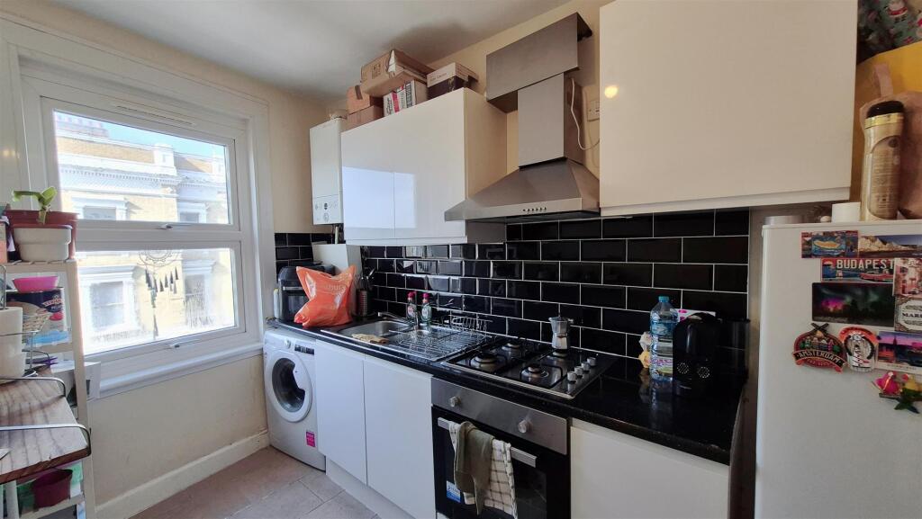 Apartment in London, Shepherd's Bush - View 4