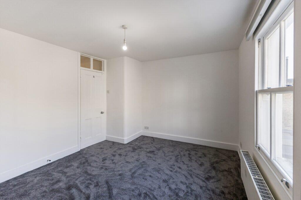 Apartment in London - View 5
