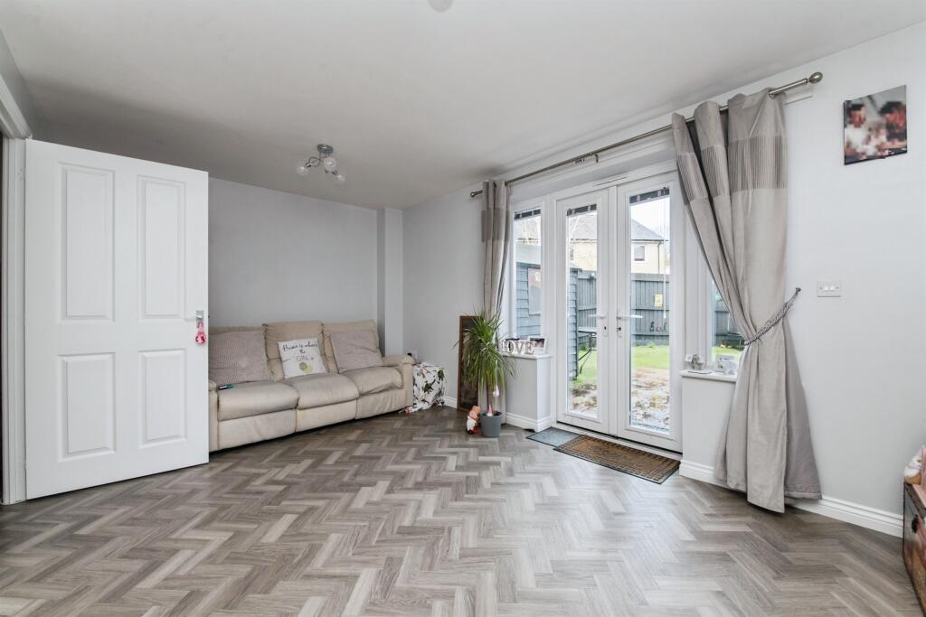 House in Exeter, Cranbrook - View 3