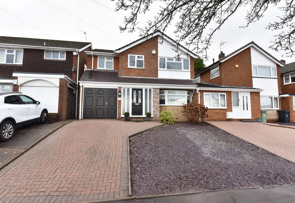 3-bed detached on WORDSLEY, Balmoral Road, £315,000