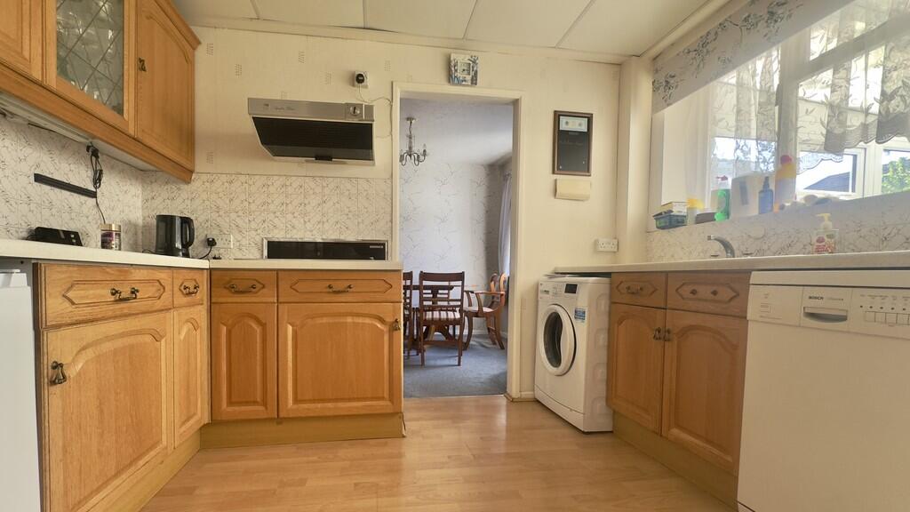 Earlham Grove, Weston-super-Mare photo 3