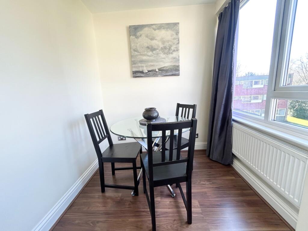 Apartment in Guildford - View 5