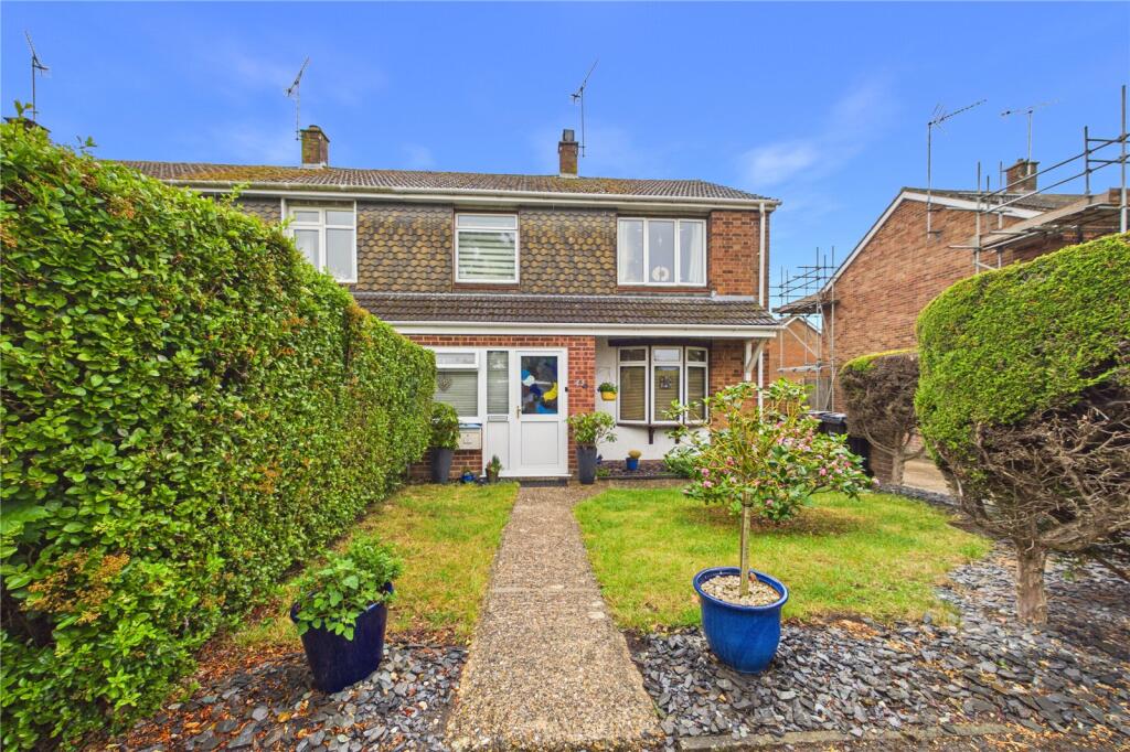 Main image of property: Chestnut Crescent, Shinfield, Reading, Berkshire, RG2